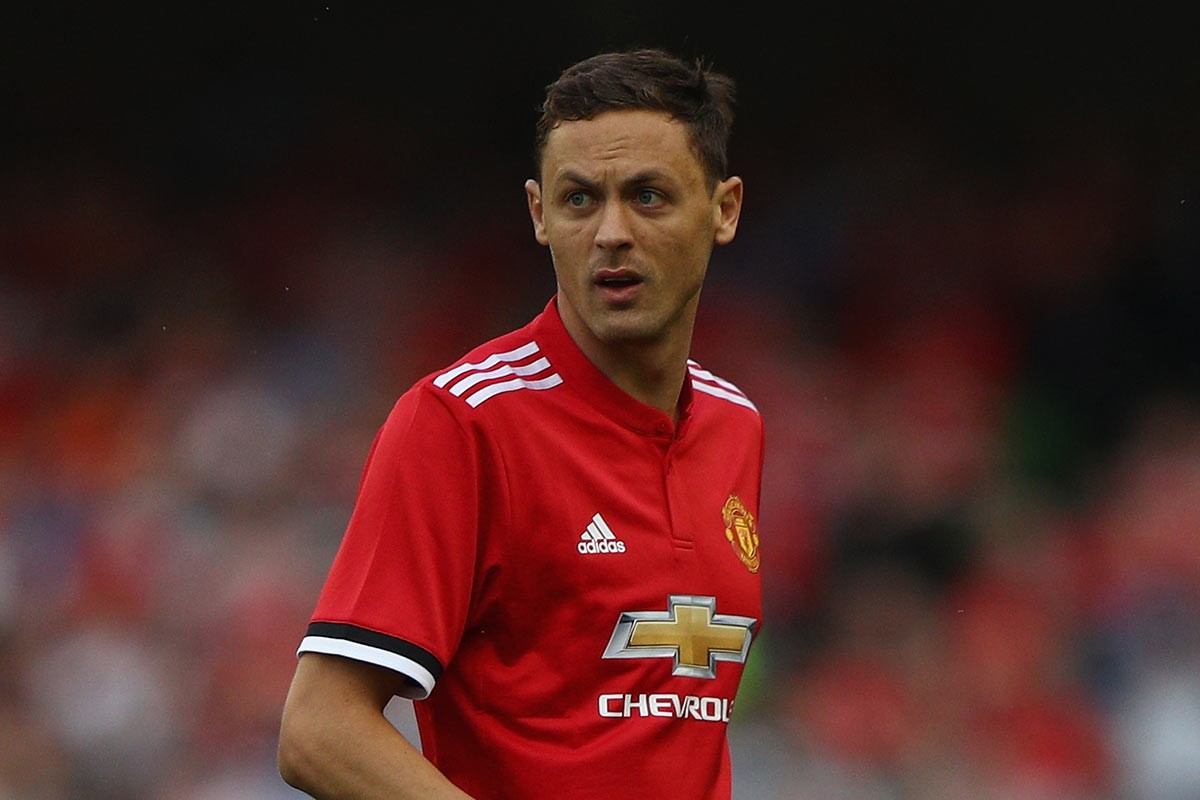 他表现出拒 他表现出拒